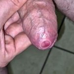 Openbare badkamer masturbatie ongecensureerde pik phimosis close-up met GloomyChase977 GloomyChase977 door Uncut quality: Wit Fetisj Homo porno Huisgemaakte Grote lul Porno Video