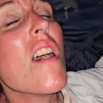Bareback anal creampie en vocal gimiendo esposa con UK Hotrod UK Hotrod: Video Porno Pelo teñido Britnicas Ama de casa Tatuada POV