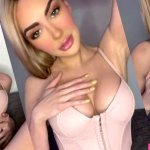 Sexy Olivia Mae Rubbing Her Pussy
