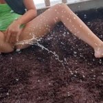 Cute teen cant handle the pleasure and squirt hard