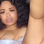 Sexy Solo Ebony fucks herself and talk dirty until she squirt on her heels