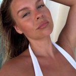 Dagi Bee Sexy Teen
