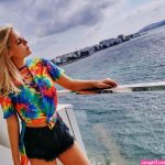 50 Hot Dagi Bee Photos Will Make You Feel Better