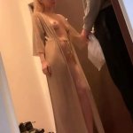 I gave a blowjob to a delivery guy and got a facecum a while my husband was at work.