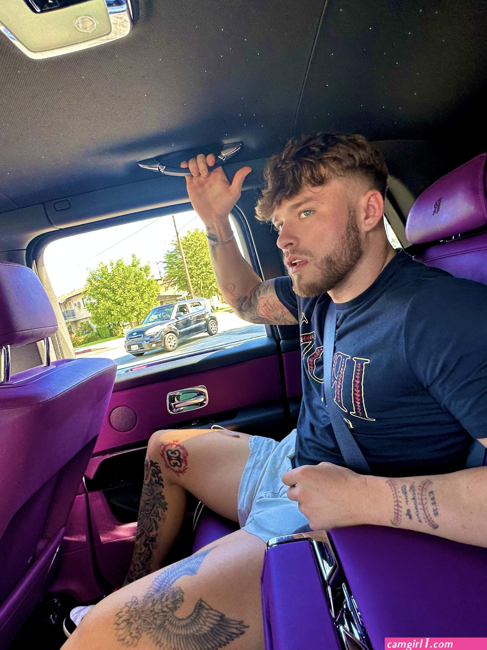 Bhizzi naked (photos)
