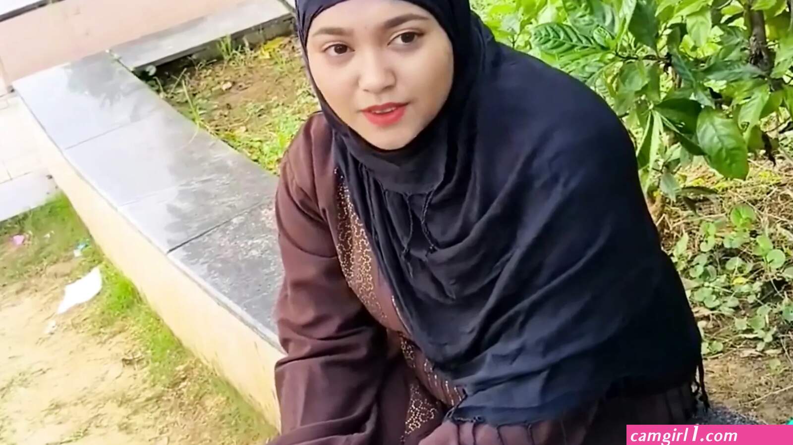 Arab cash handjob pay hijab blowjob (photos)