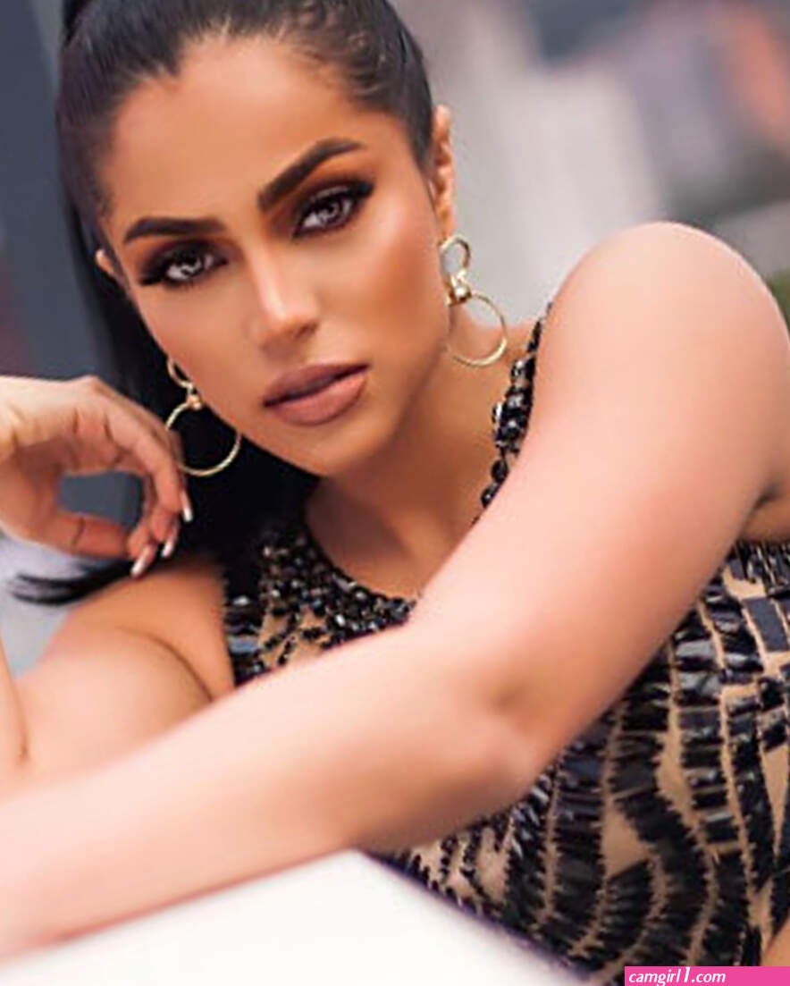 Hot sexy latino babes (photos)