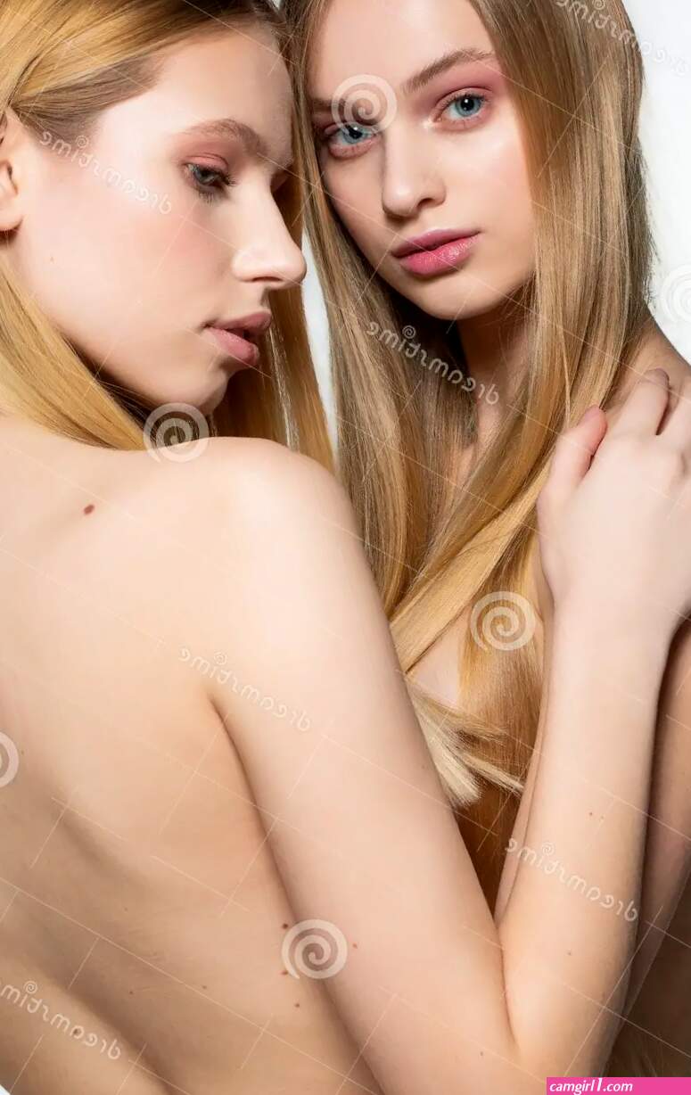 Busty blonde lesbians (photos)