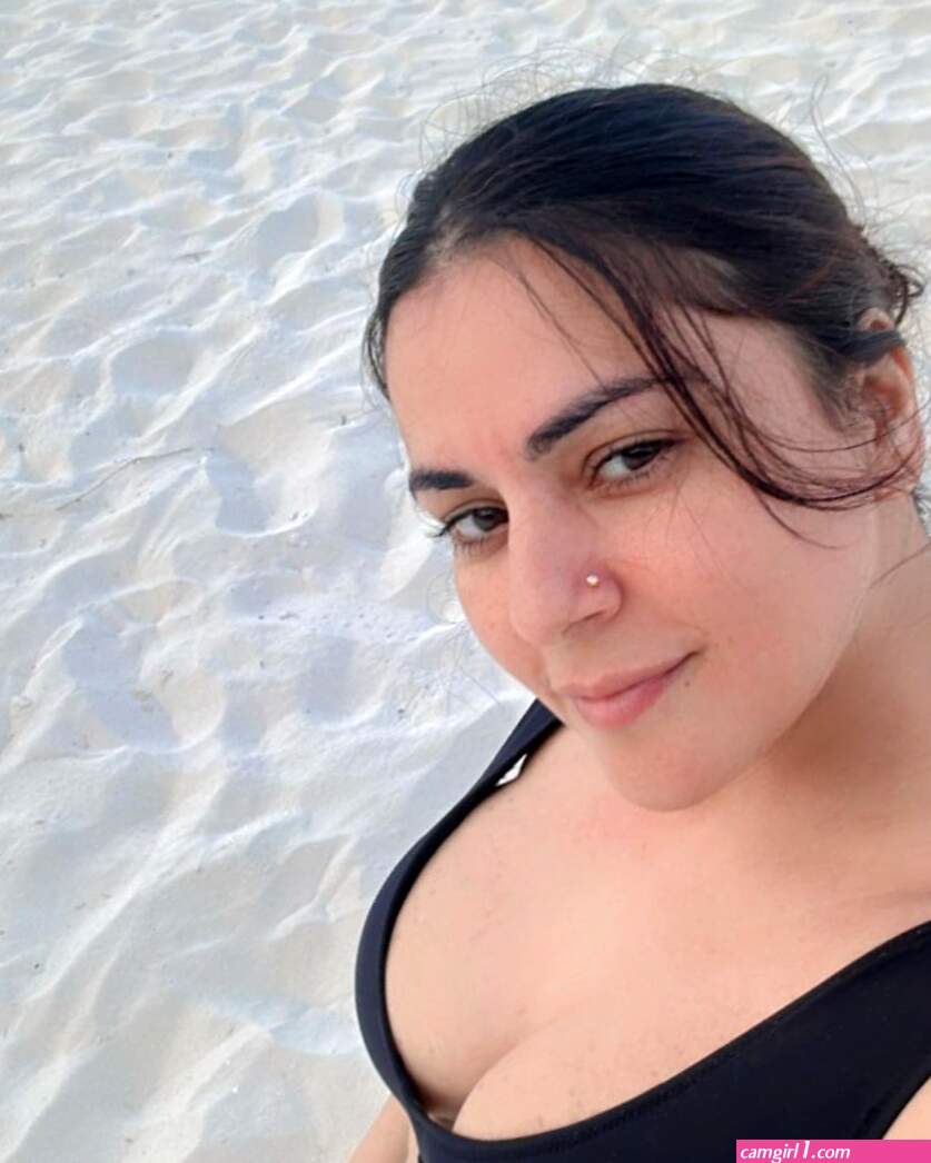 Shraddha arya nude boobs sex (photos)