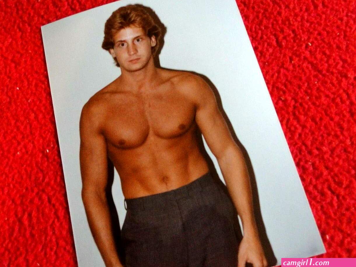 Hot 18 guy 18 sexy (photos)
